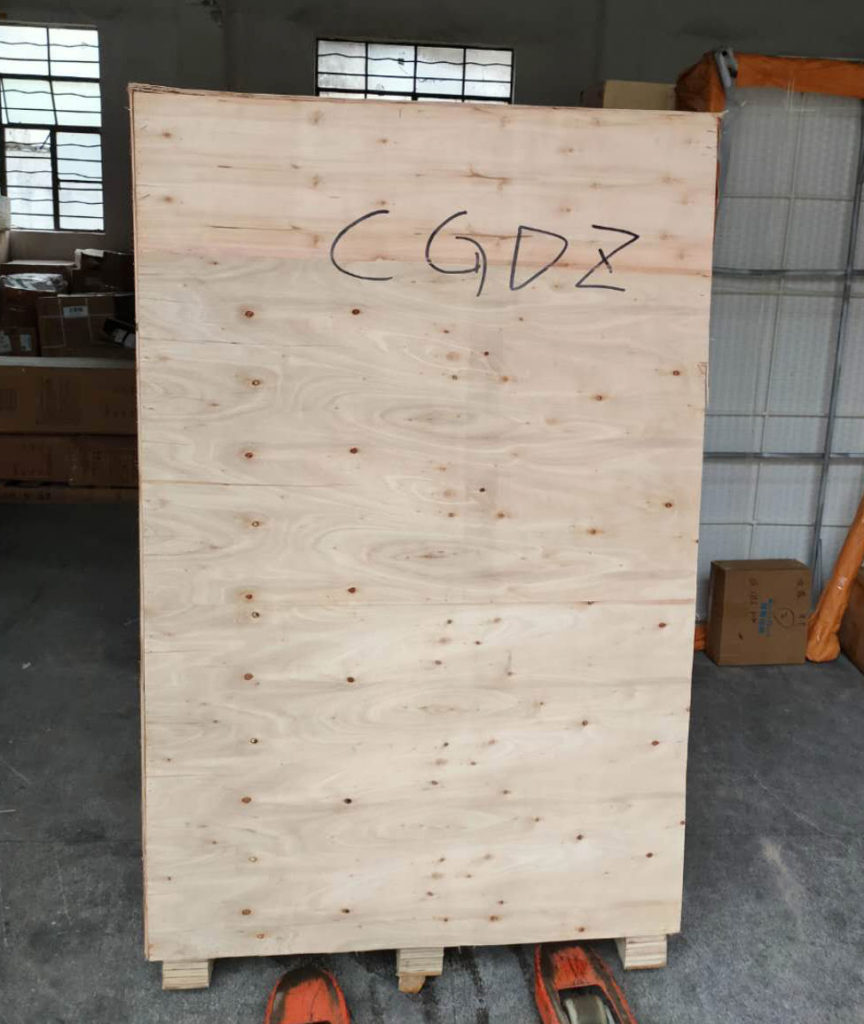 Plywood case packing